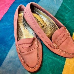 Pink leather Sperry loafers